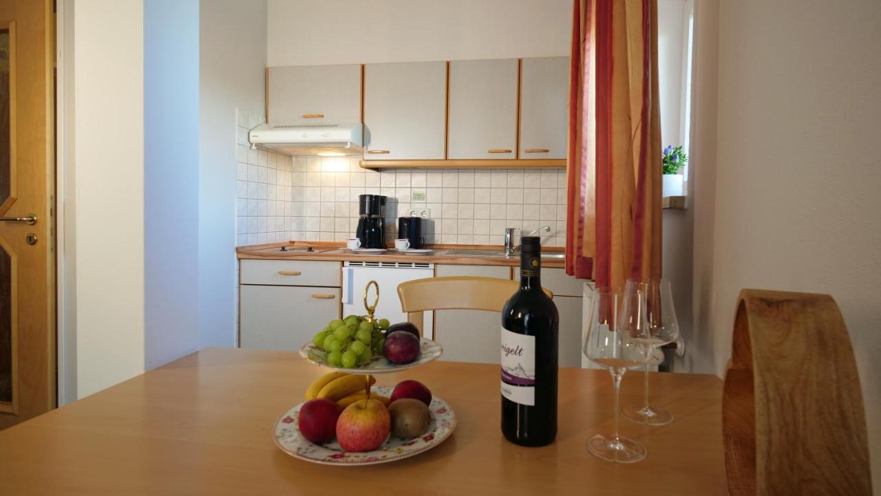 Erlkoenig Gaesteappartements Bad Fussing Bagian luar foto