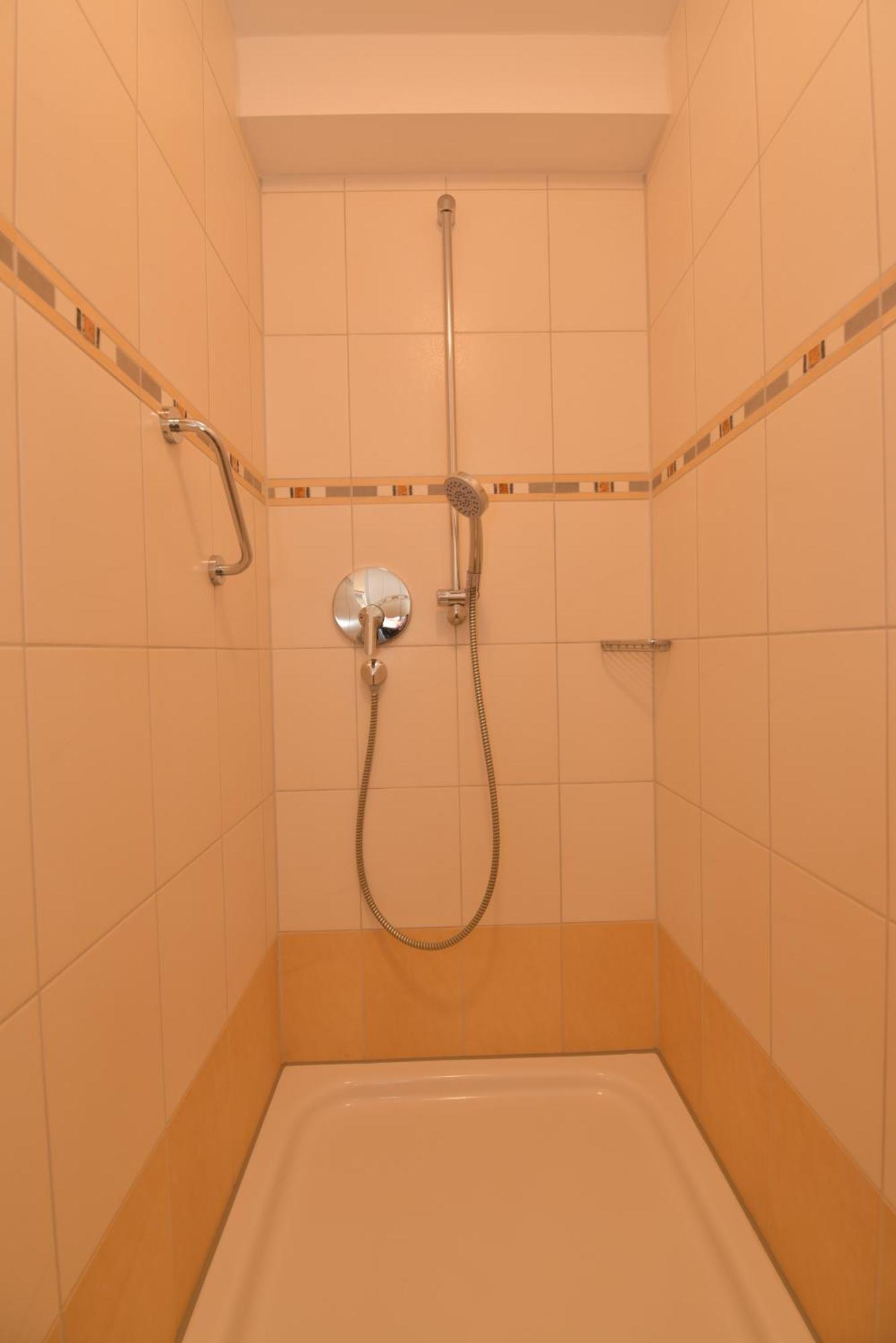 Erlkoenig Gaesteappartements Bad Fussing Bagian luar foto