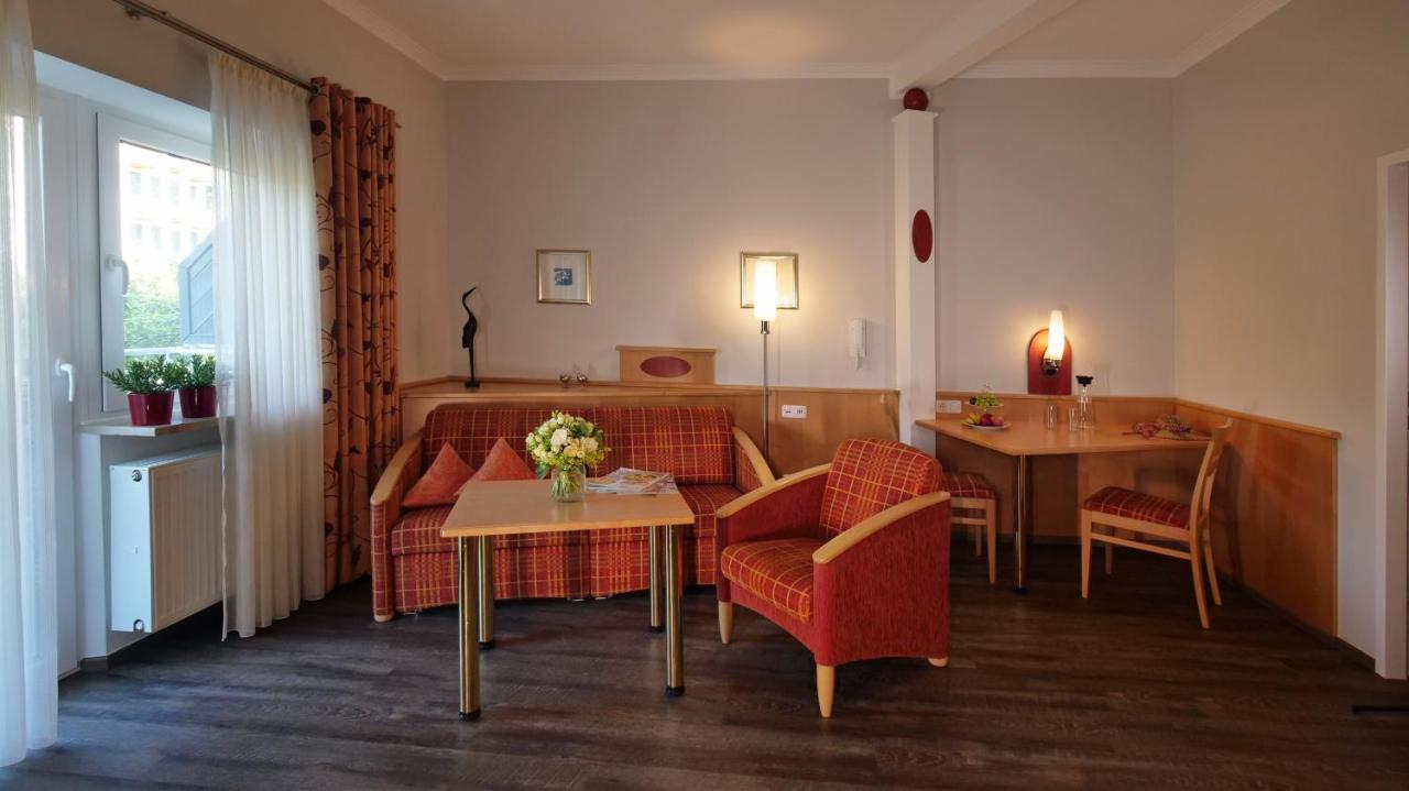 Erlkoenig Gaesteappartements Bad Fussing Bagian luar foto