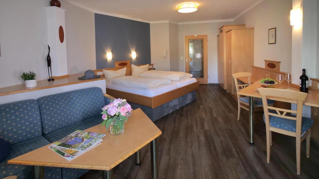 Erlkoenig Gaesteappartements Bad Fussing Bagian luar foto