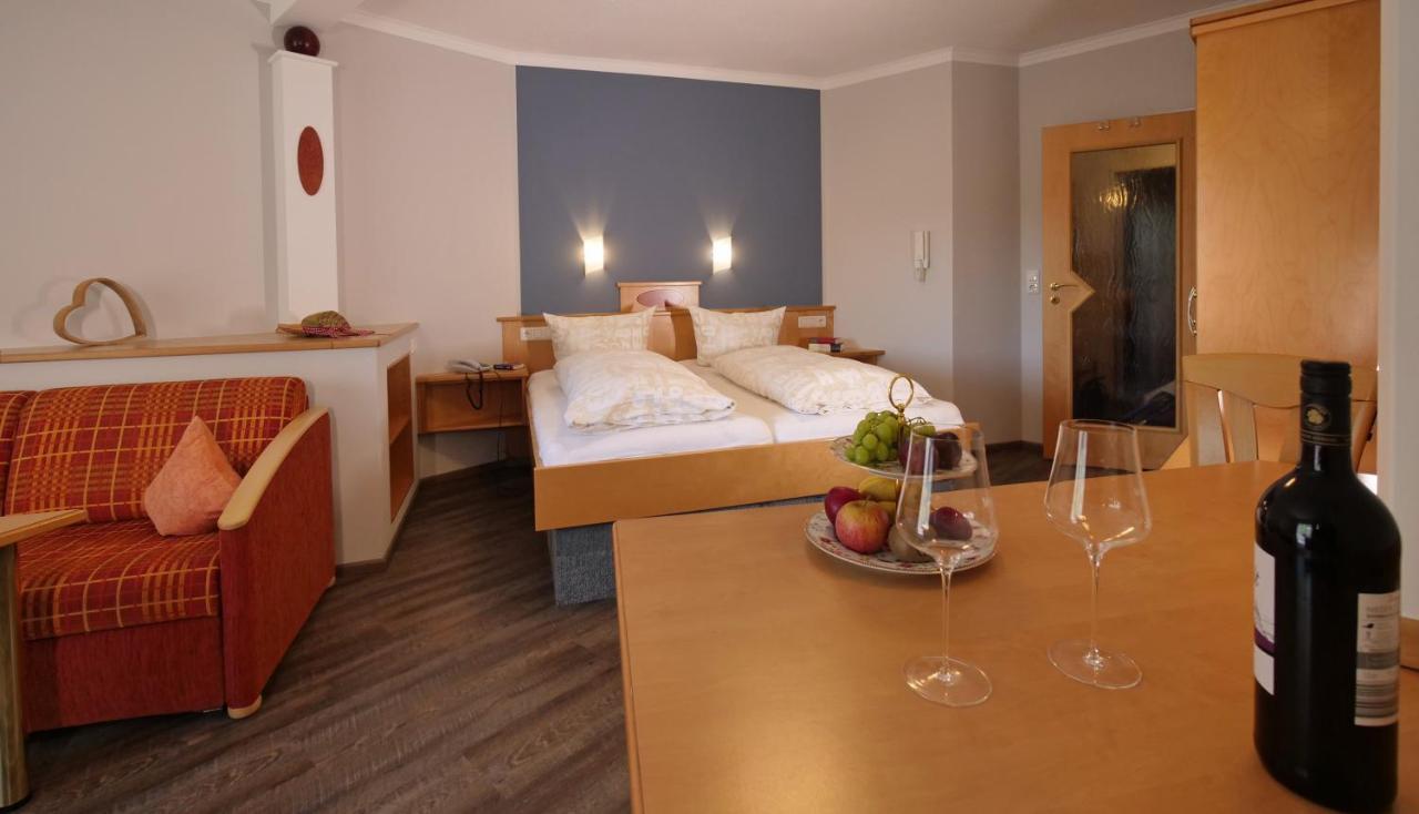 Erlkoenig Gaesteappartements Bad Fussing Bagian luar foto